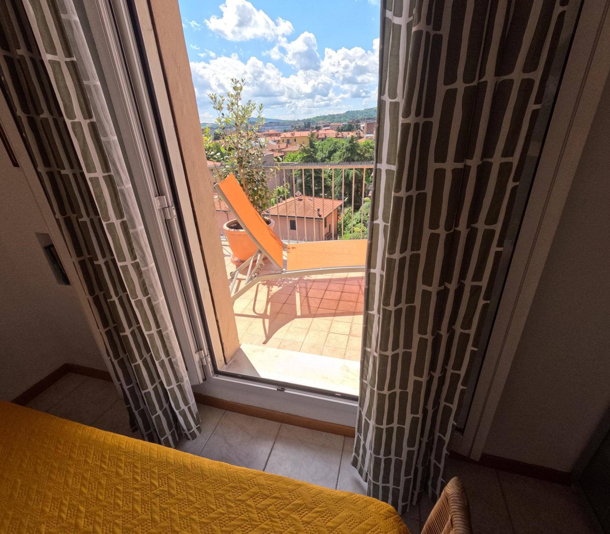 Bellavista Panoramic Terrace Appartamento Con Terrazza Zona Sant Orsola โบโลญญา ภายนอก รูปภาพ
