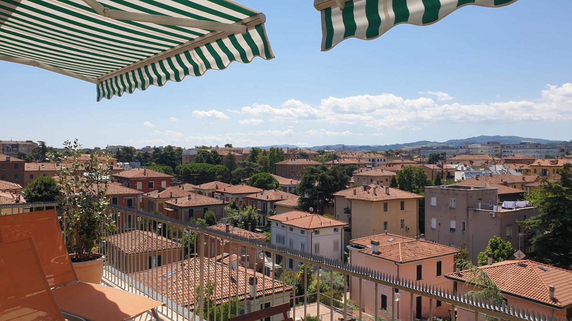 Bellavista Panoramic Terrace Appartamento Con Terrazza Zona Sant Orsola โบโลญญา ภายนอก รูปภาพ